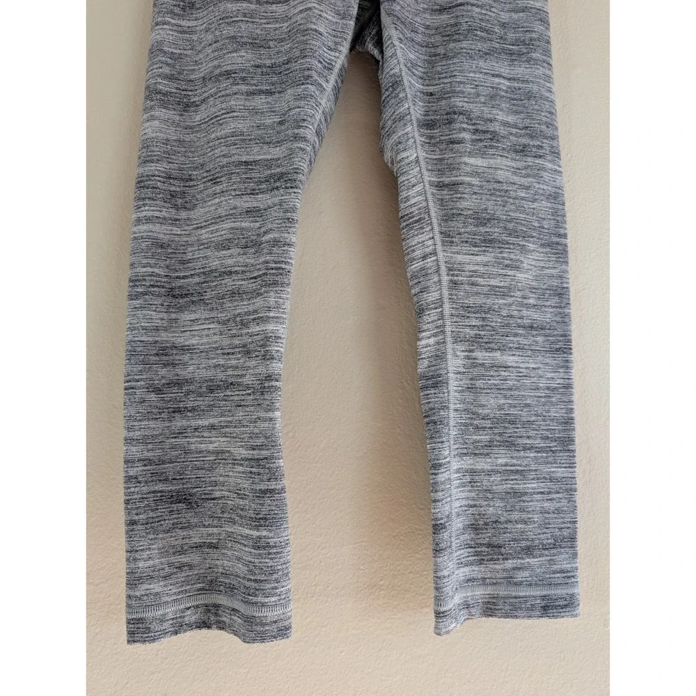 Lululemon High Rise Crop Leggings Grey Space Dye Heathered Size 6 Athletic Pants